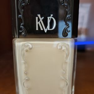 KVD good Apple foundation light 012